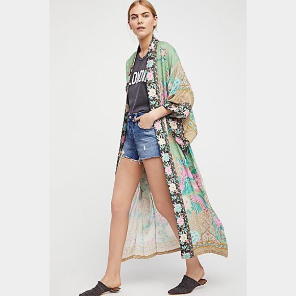 LAST ONE! Bohemian Peacock Floral Kimono Wrap - Picture 3 of 6